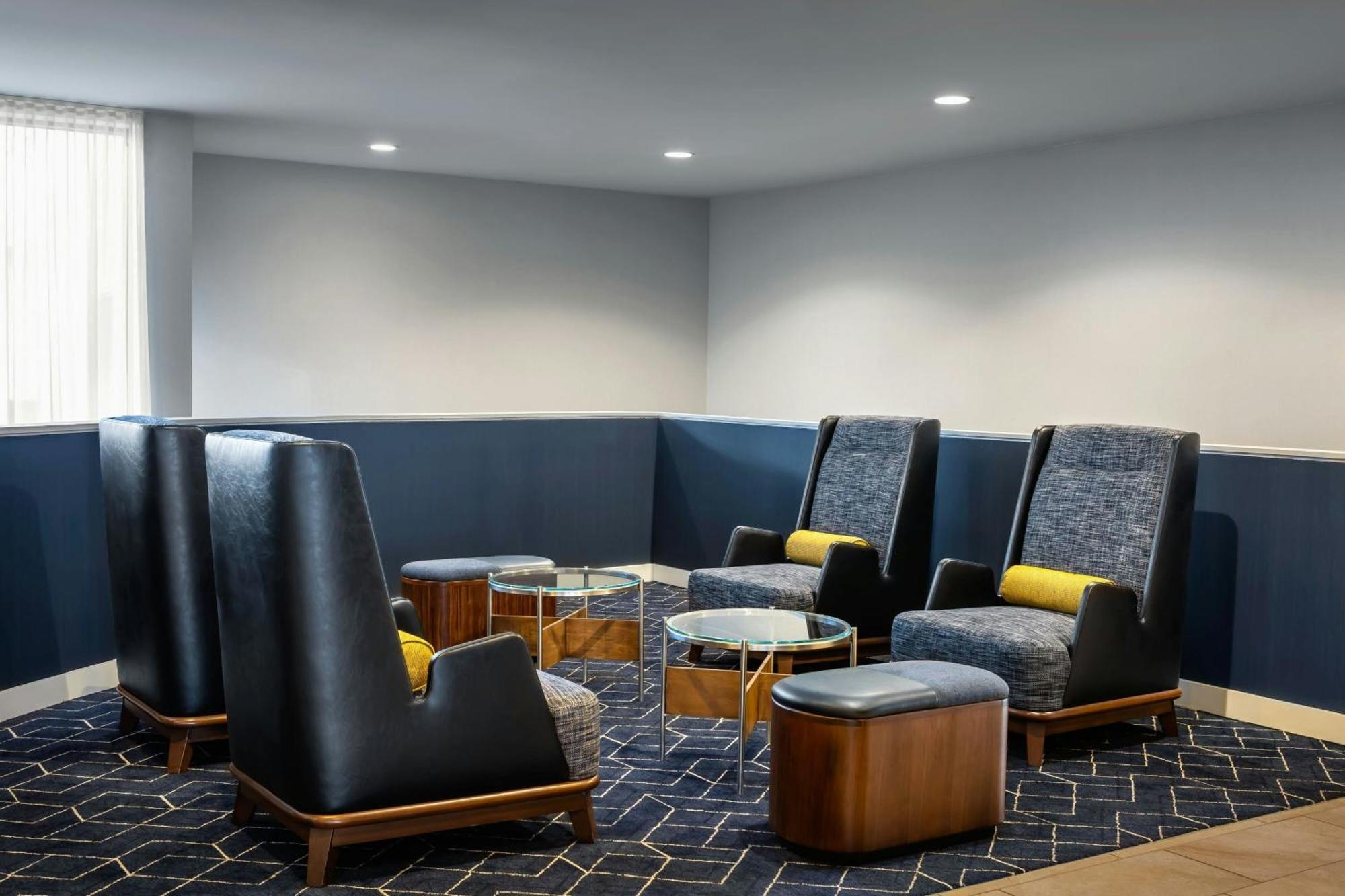 Hotel Courtyard By Marriott Minneapolis-st. Paul Airport Mendota Heights