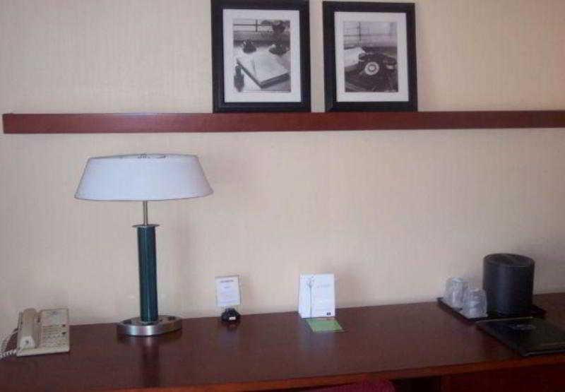 Courtyard By Marriott Minneapolis-st. Paul Airport Hotel