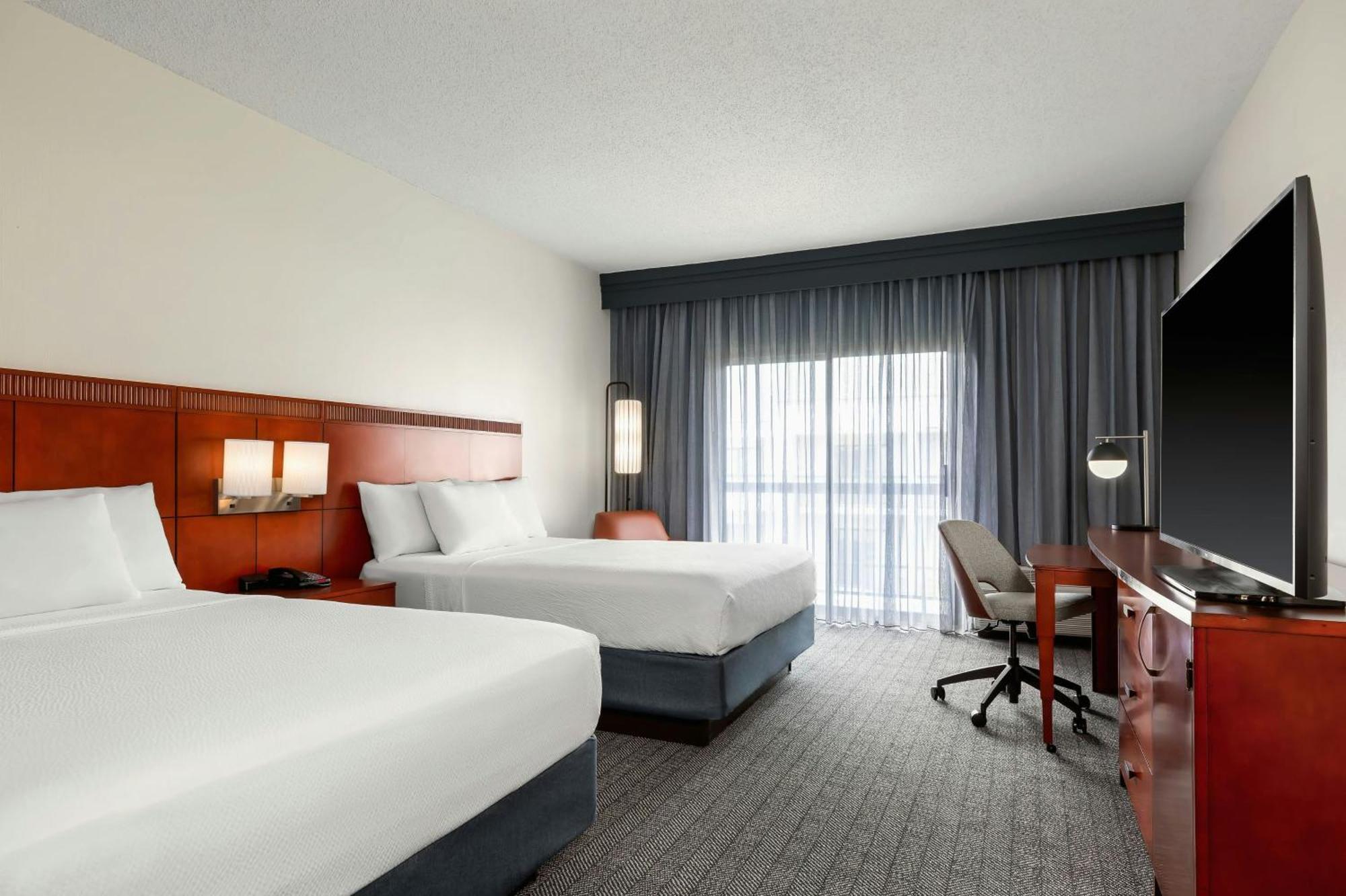Hotel Courtyard By Marriott Minneapolis-st. Paul Airport 3*